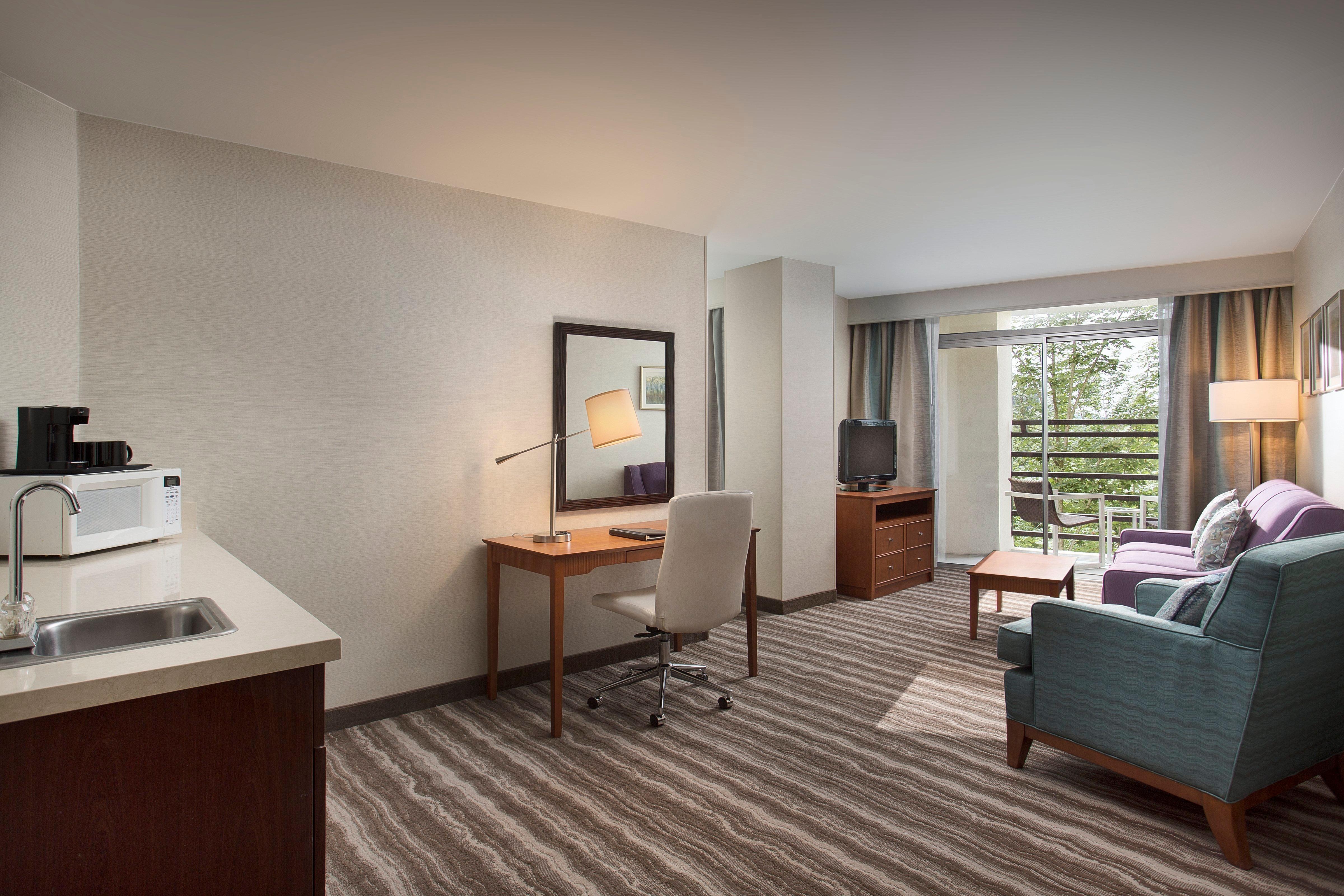 Ac Hotel By Marriott Portland Lake Oswego Bagian luar foto