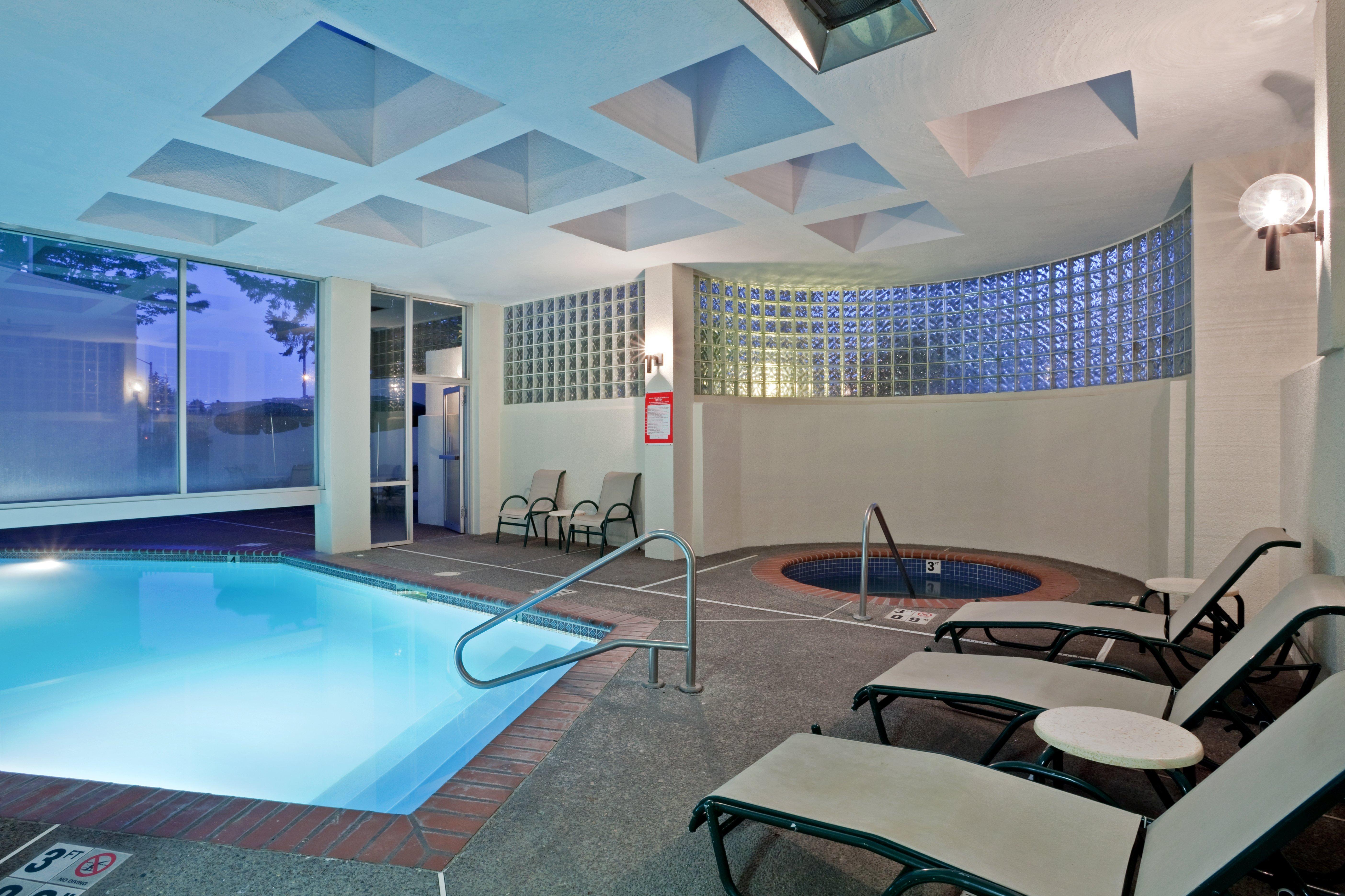 Ac Hotel By Marriott Portland Lake Oswego Bagian luar foto