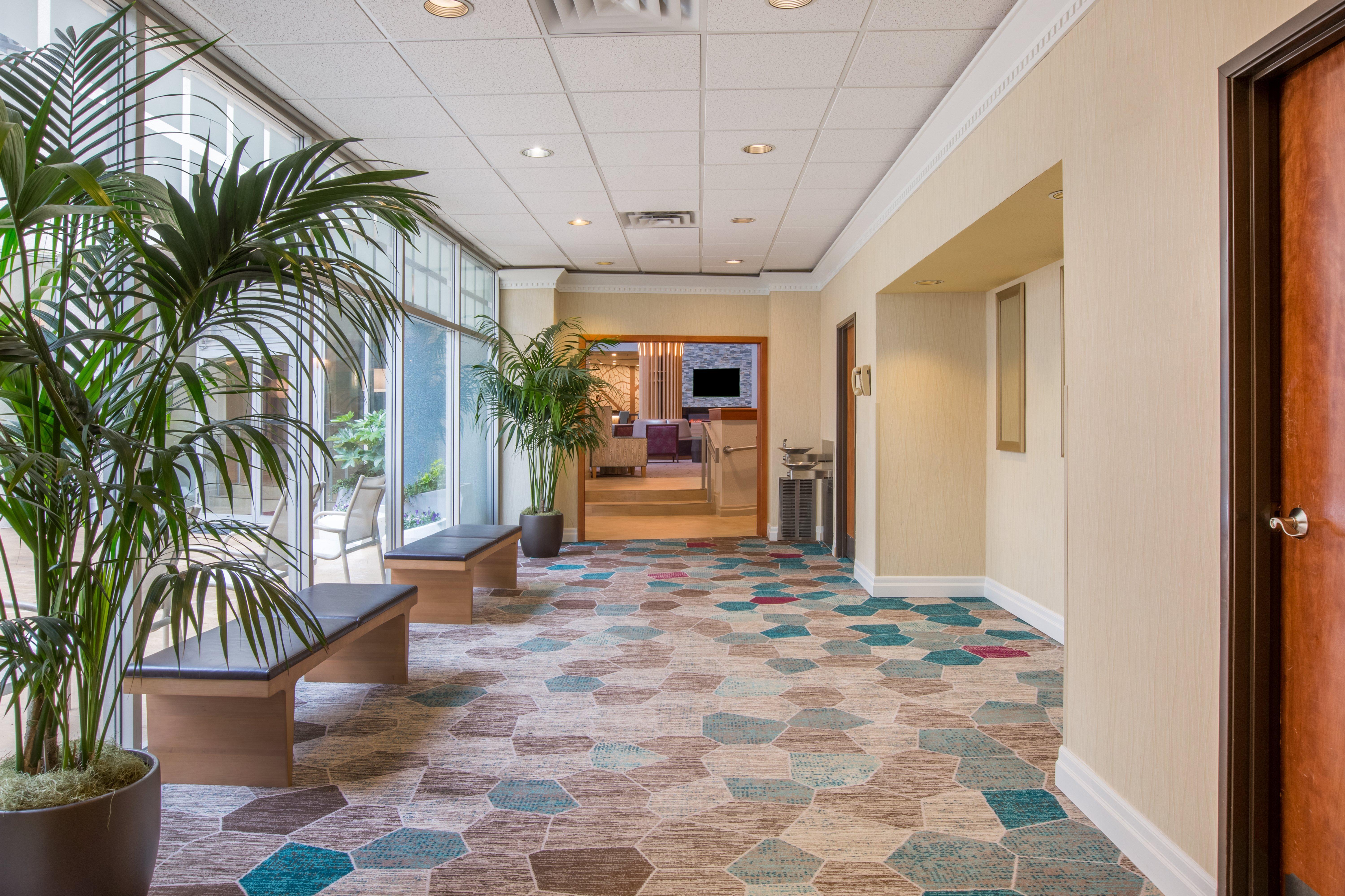 Ac Hotel By Marriott Portland Lake Oswego Bagian luar foto