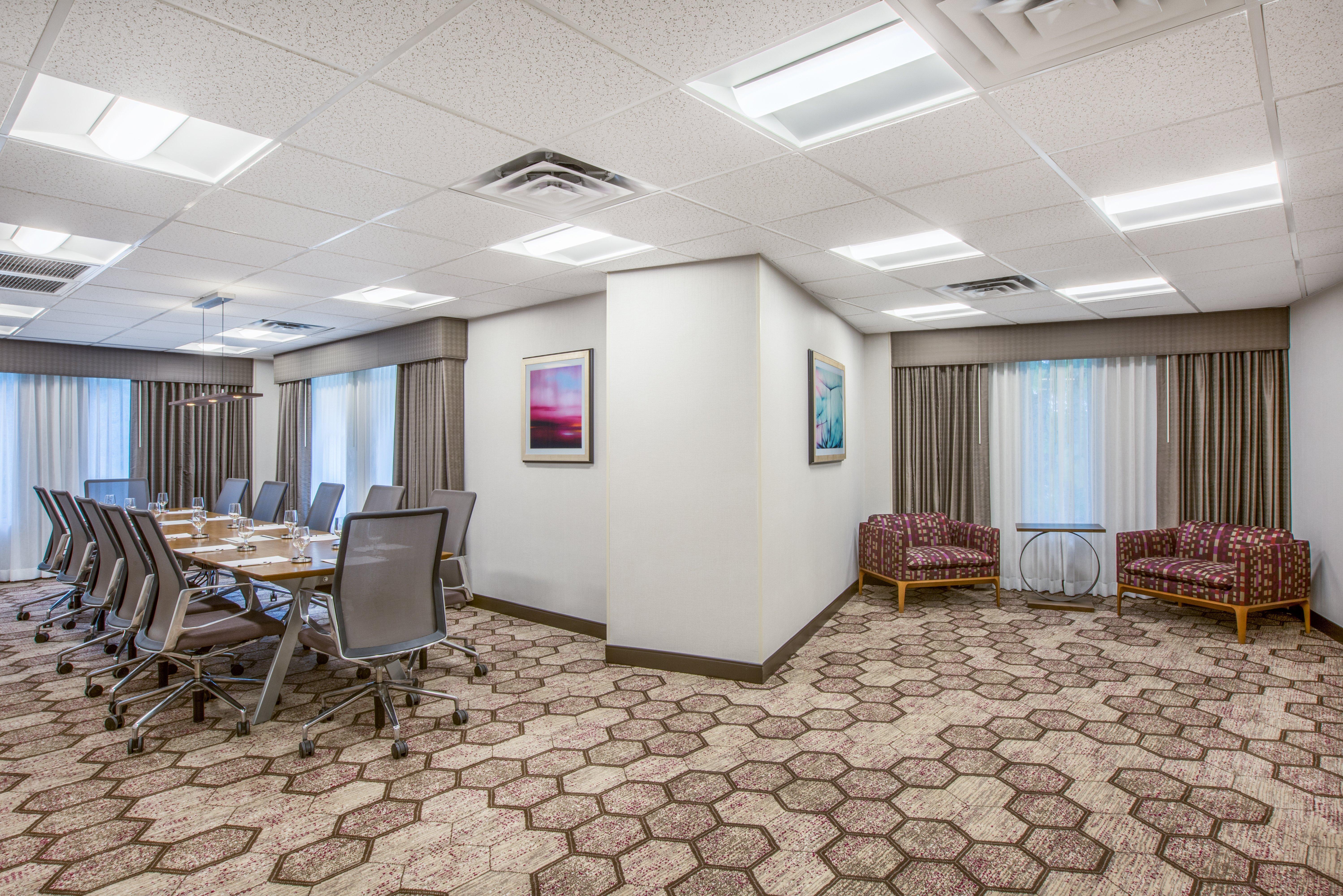 Ac Hotel By Marriott Portland Lake Oswego Bagian luar foto