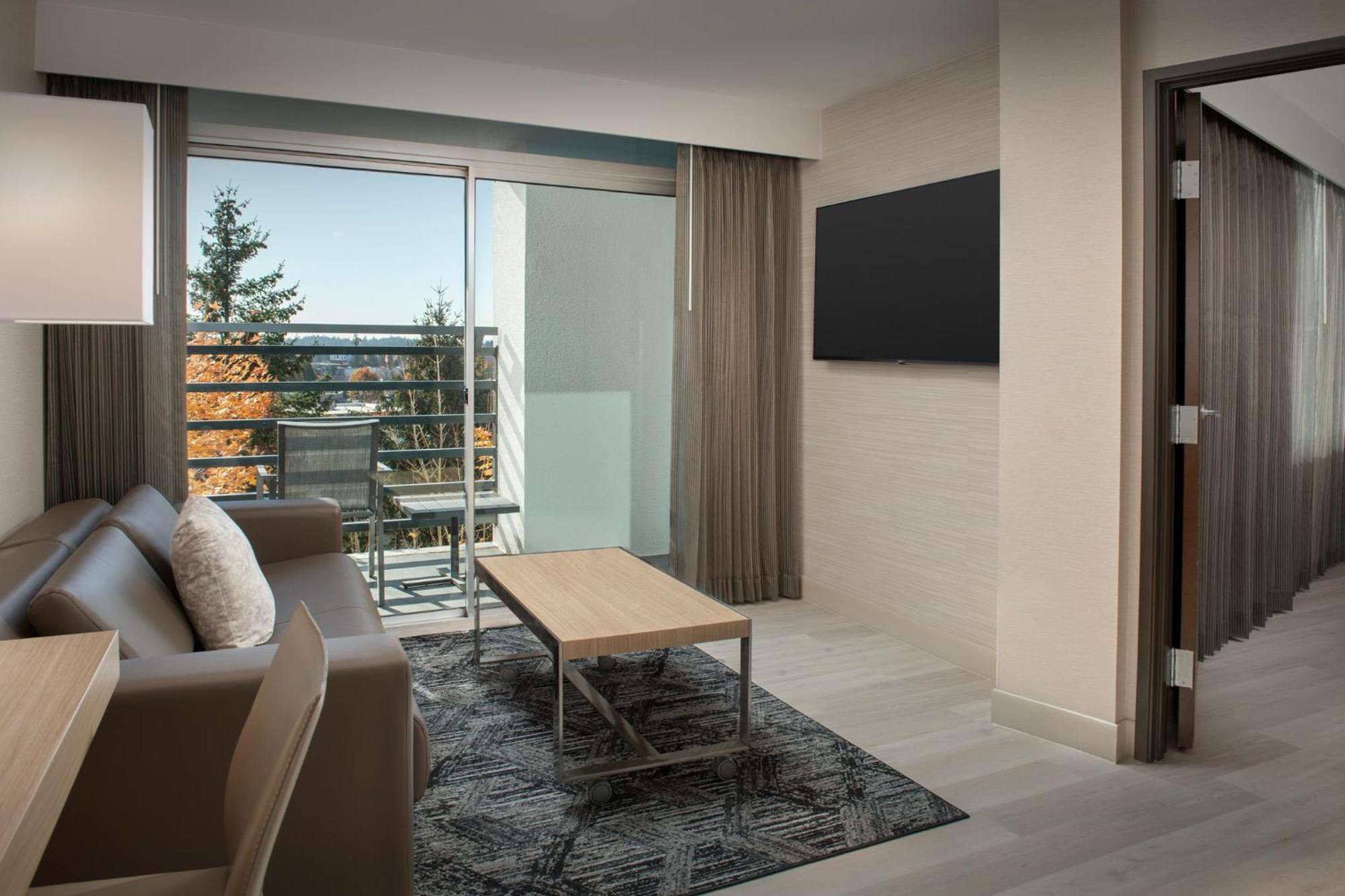 Ac Hotel By Marriott Portland Lake Oswego Bagian luar foto