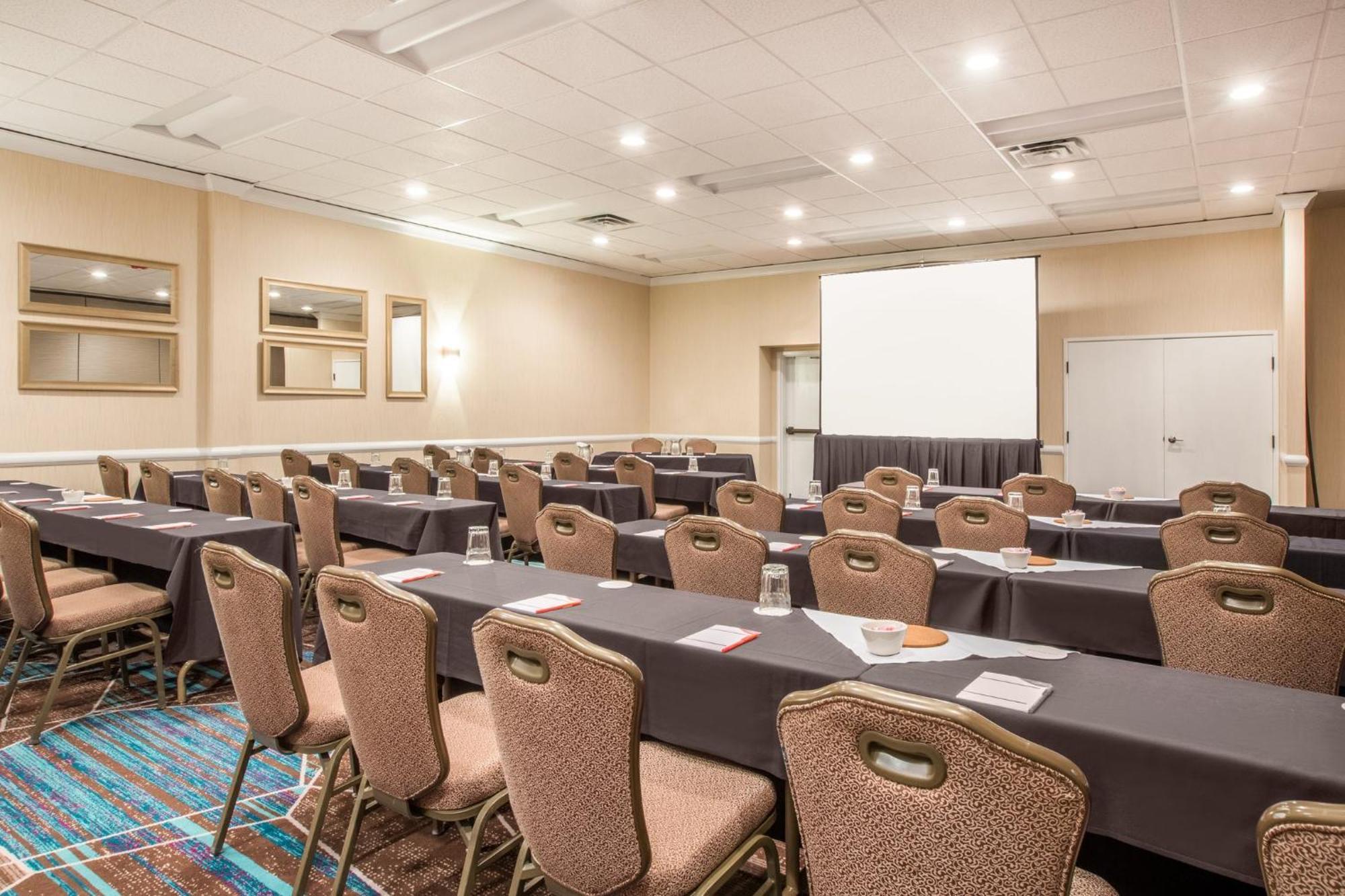 Ac Hotel By Marriott Portland Lake Oswego Bagian luar foto
