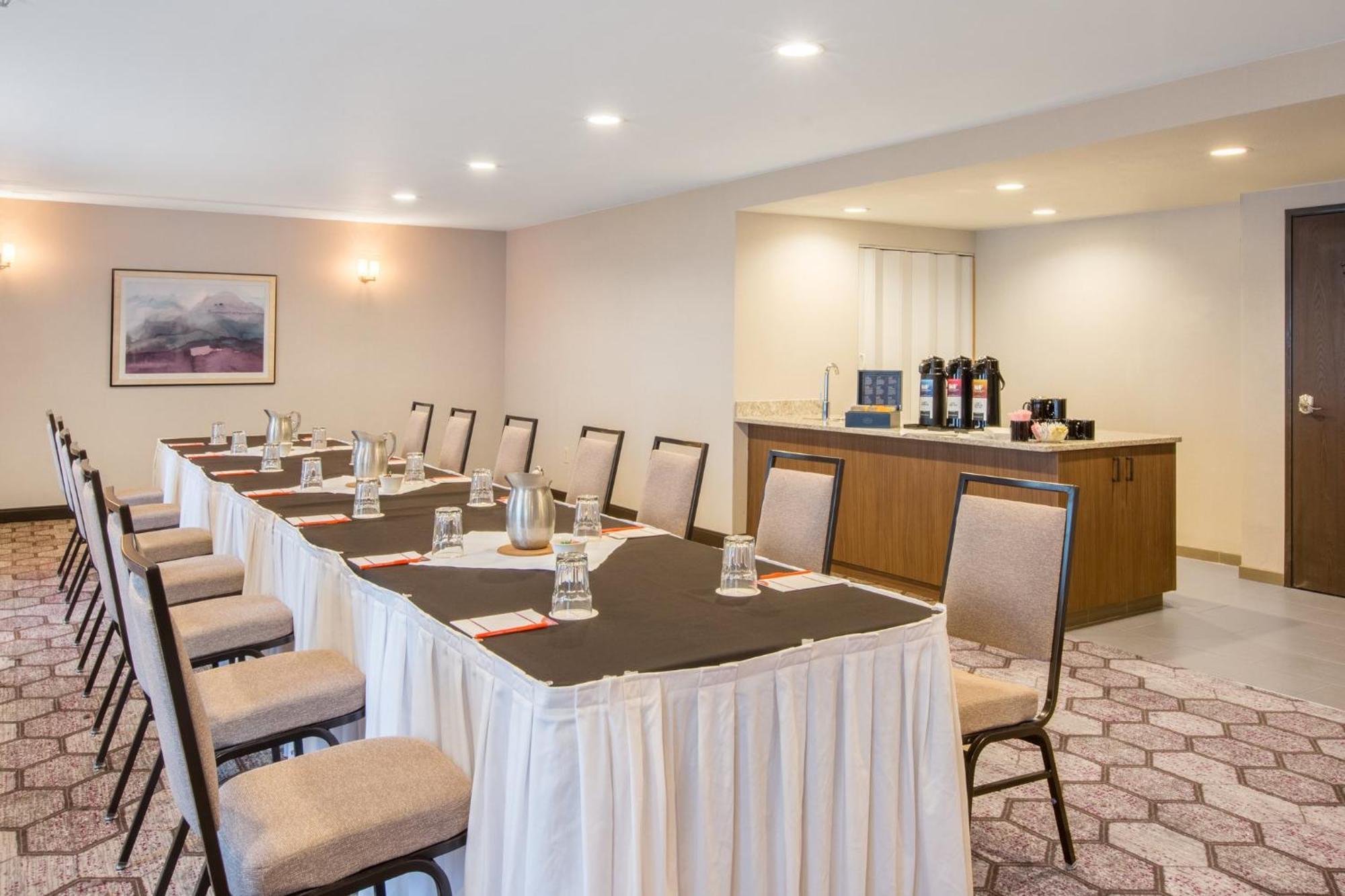Ac Hotel By Marriott Portland Lake Oswego Bagian luar foto
