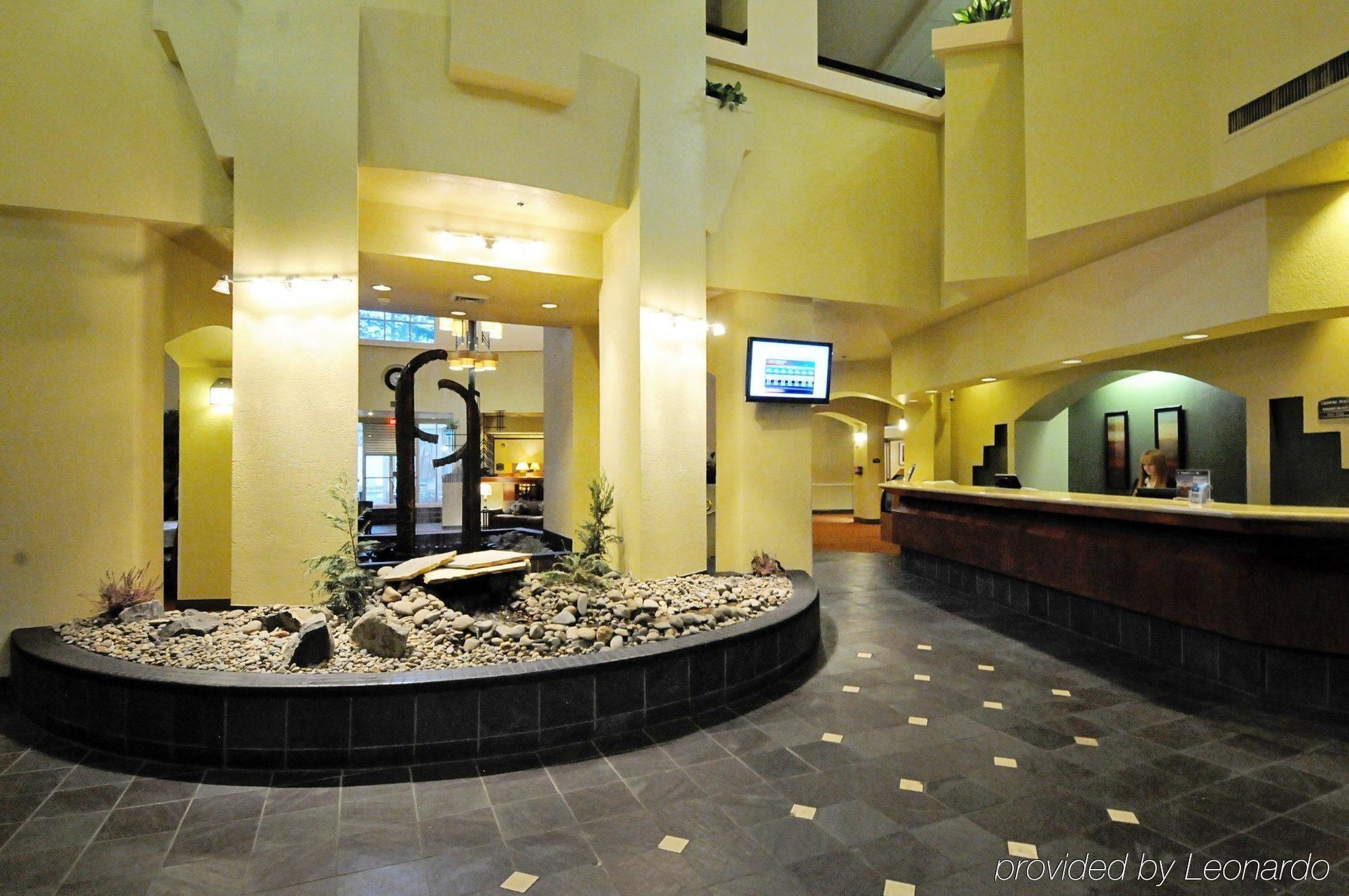 Crowne Plaza Portland - Lake Oswego, An Ihg Hotel Bagian luar foto